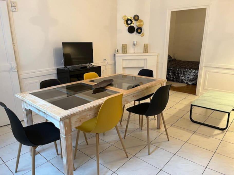 Joli Appartement Centre Nevers Buitenkant foto